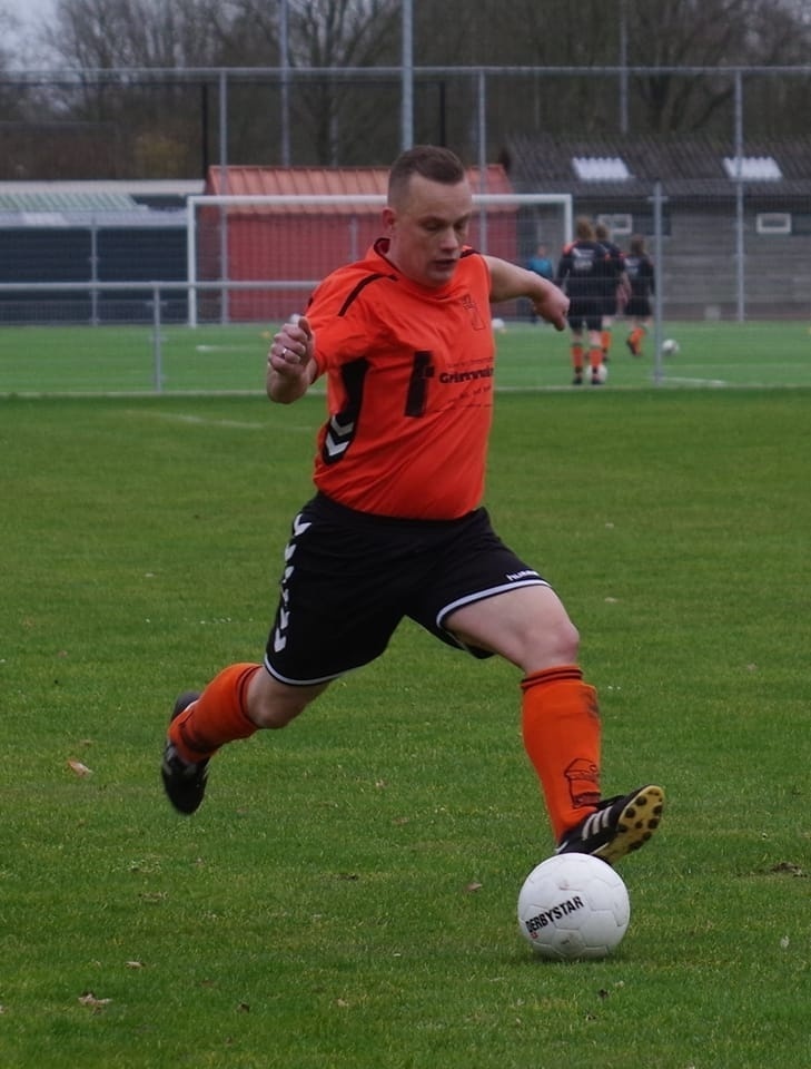 vv Hollandscheveld 4 - VEV 2