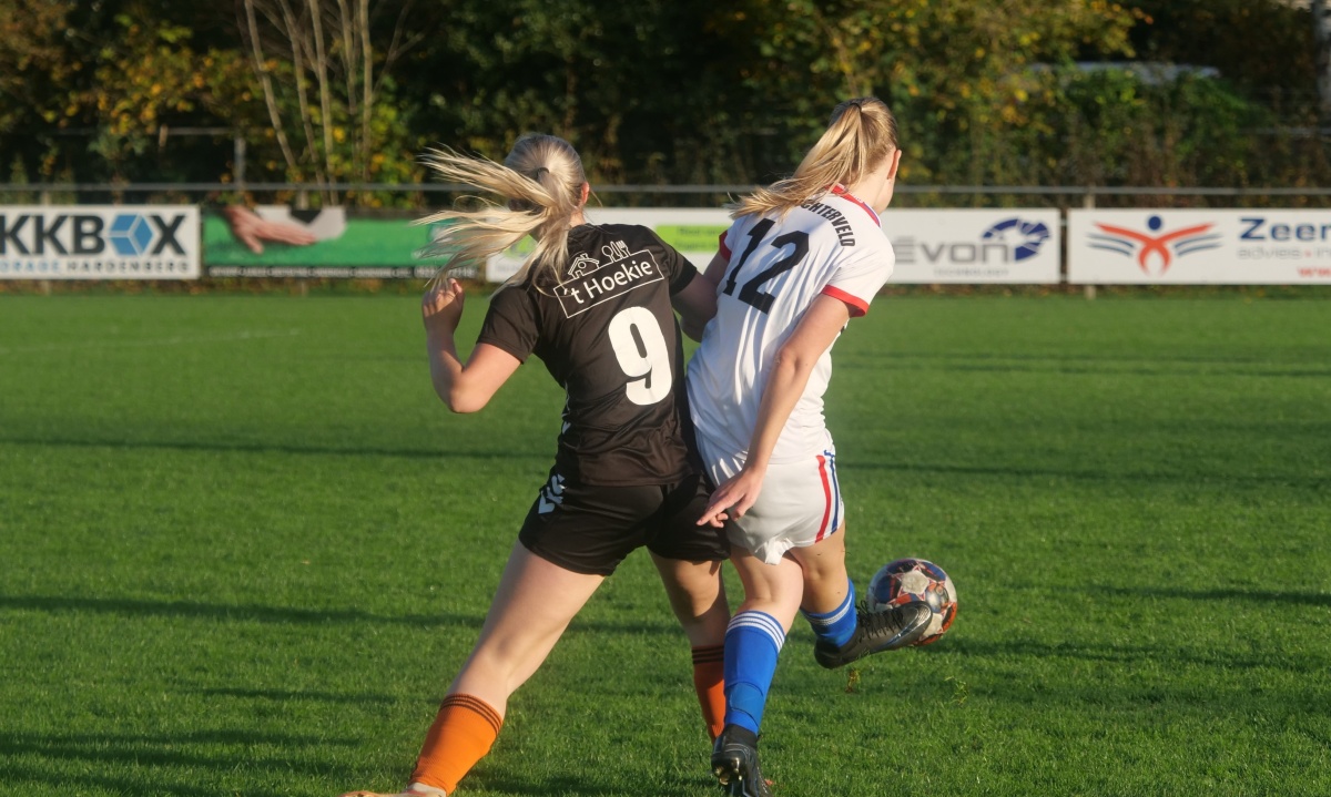 Dames Hollandscheveld pakken drie punten in Bruchterveld