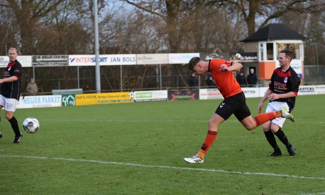 ‘El Classico’ Gemeente Hoogeveen prooi voor vv Hollandscheveld