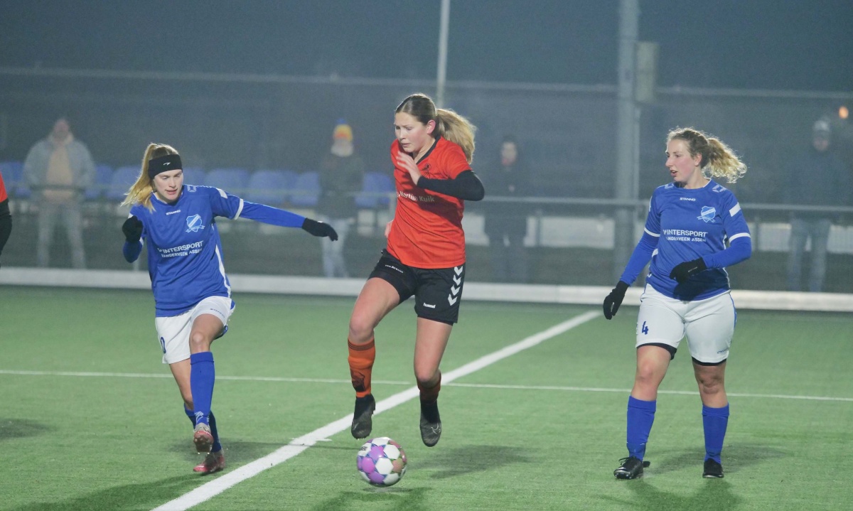 Dames Hollandscheveld in eindfase wedstrijd onderuit tegen Asser Boys