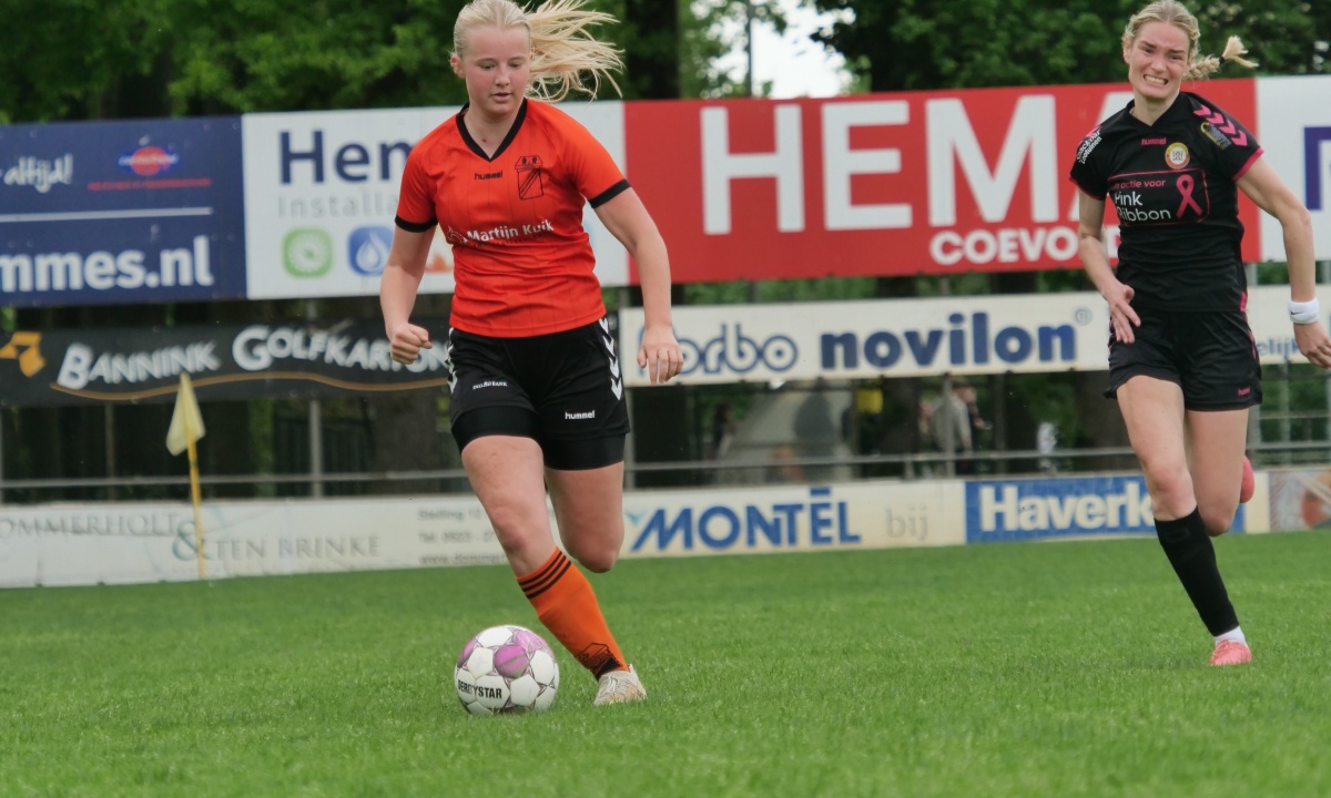 Dames Hollandscheveld heroveren koppositie na overwinning op Coevorden