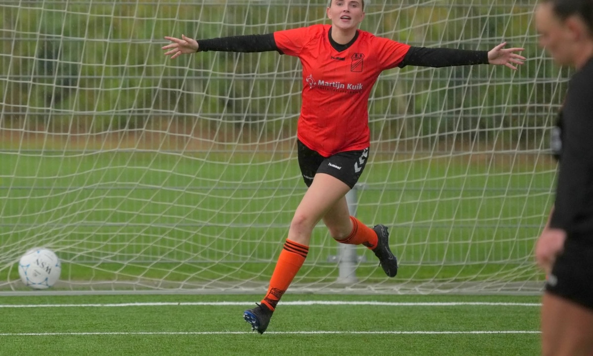 Hattrick Milady van Dalen bezorgt Hollandscheveld de drie punten