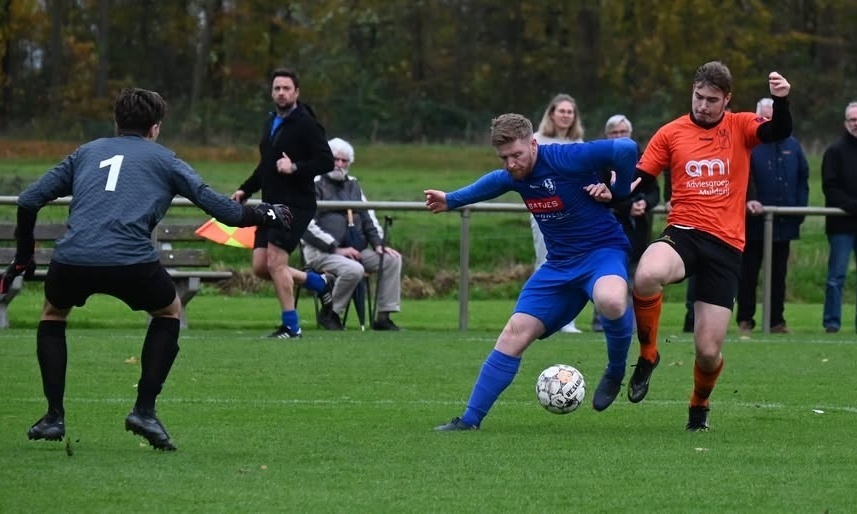 Hollandscheveld strijdend ten onder in Nagele
